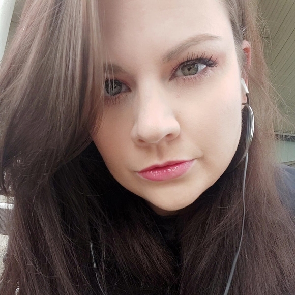 Meet your Posher, Kiramey - Picture 1 of 1